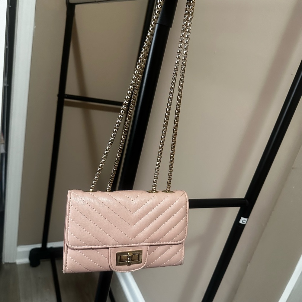 Elegant Pink Quilted Chain Bag